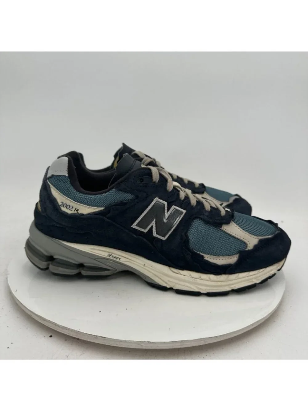 New Balance 2002R Protection Pack Men Size 9 M2002RDF Dark Navy Training Shoes